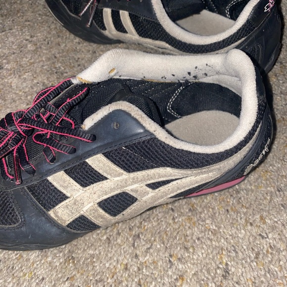 ASICS - Picture 3 of 3